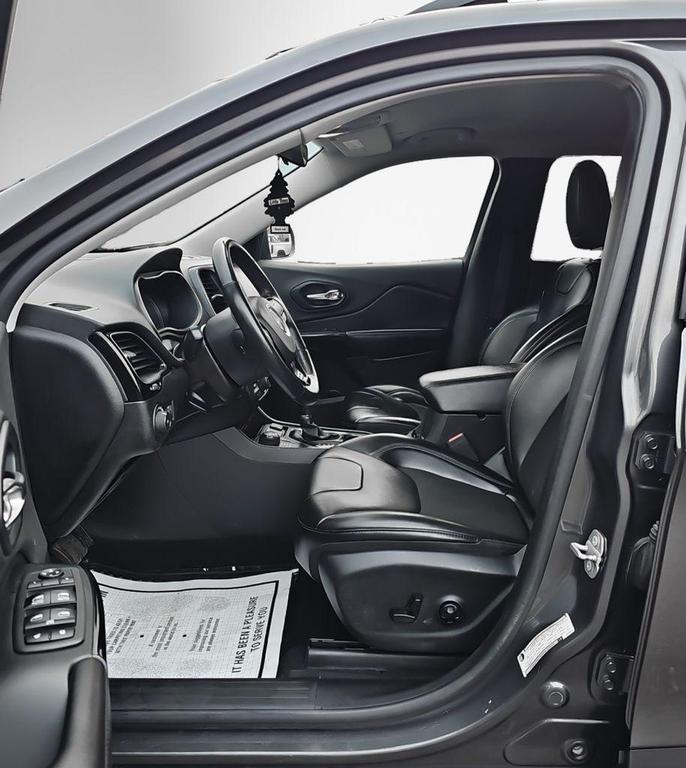 used 2019 Jeep Cherokee car, priced at $13,900