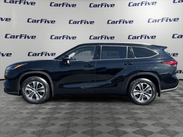 used 2021 Toyota Highlander car, priced at $28,900