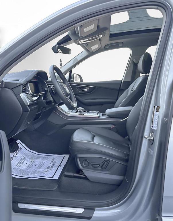 used 2024 Audi Q7 car, priced at $46,000