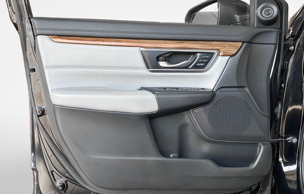 used 2020 Honda CR-V car, priced at $27,000