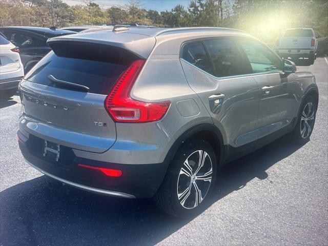 used 2021 Volvo XC40 car, priced at $20,900