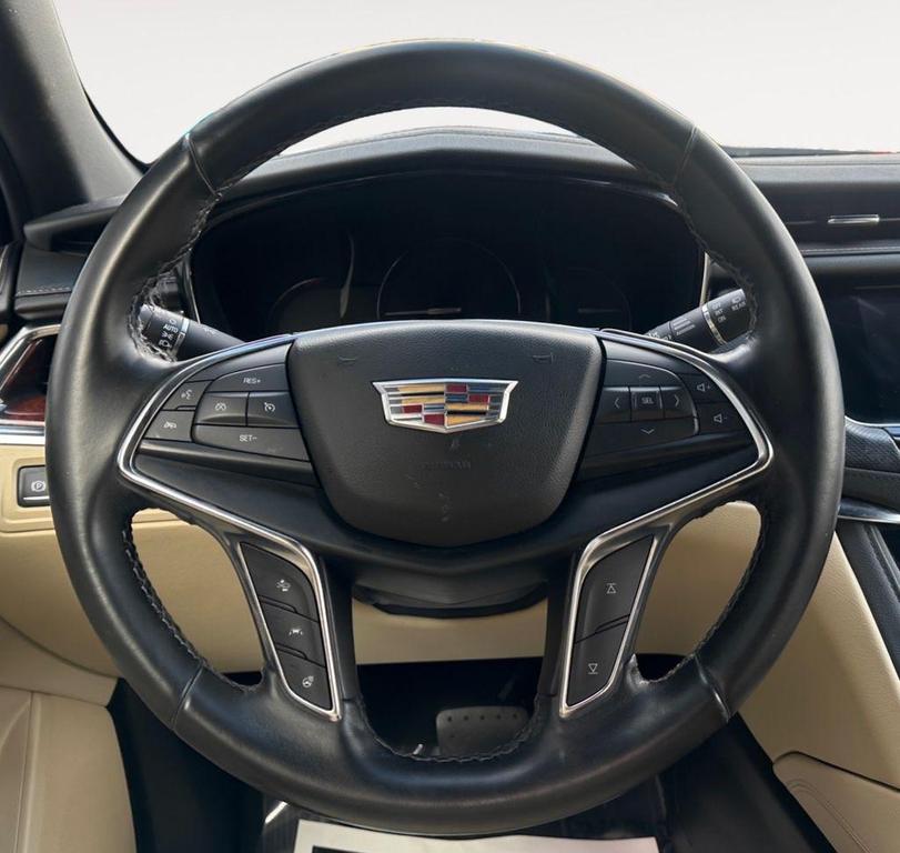 used 2019 Cadillac XT5 car, priced at $19,900