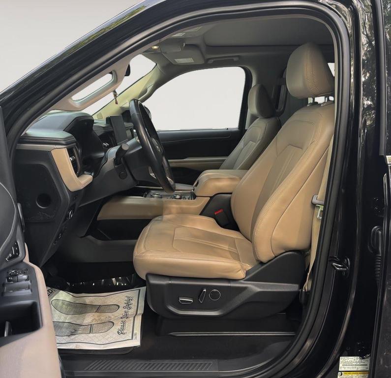 used 2024 Ford Expedition car, priced at $47,000