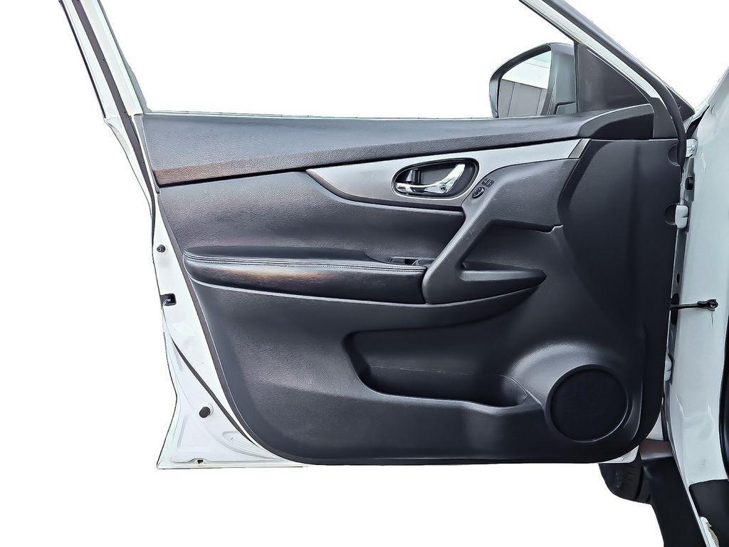 used 2015 Nissan Rogue car, priced at $9,700