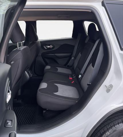 used 2016 Jeep Cherokee car, priced at $13,900