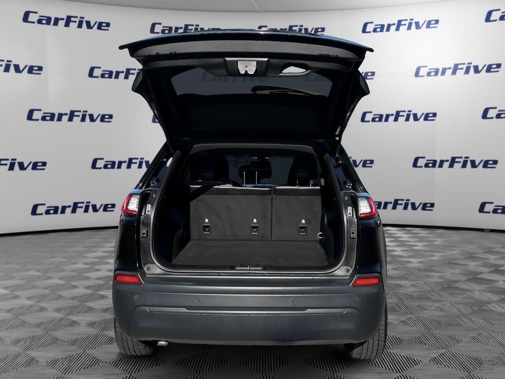 used 2019 Jeep Cherokee car, priced at $13,300