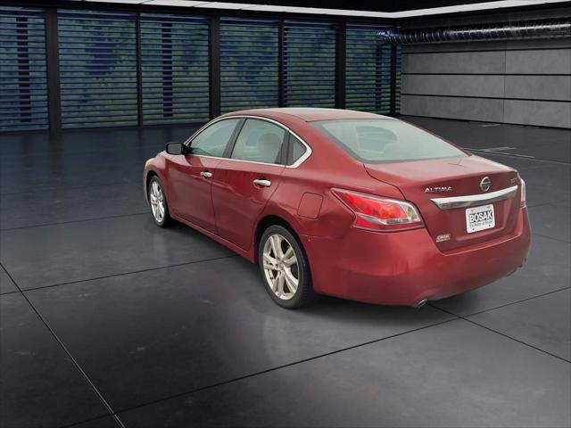 used 2013 Nissan Altima car, priced at $9,302