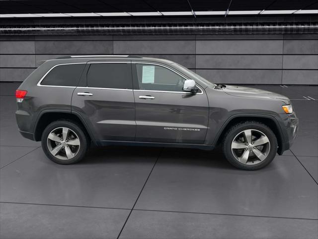 used 2015 Jeep Grand Cherokee car, priced at $13,014