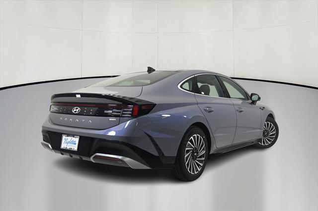 new 2025 Hyundai Sonata Hybrid car, priced at $35,137