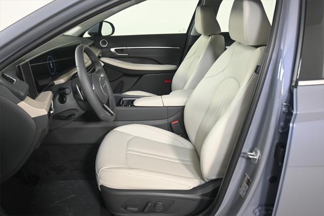 new 2025 Hyundai Sonata Hybrid car, priced at $35,137