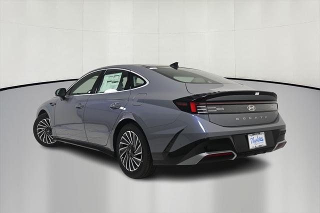 new 2025 Hyundai Sonata Hybrid car, priced at $35,137