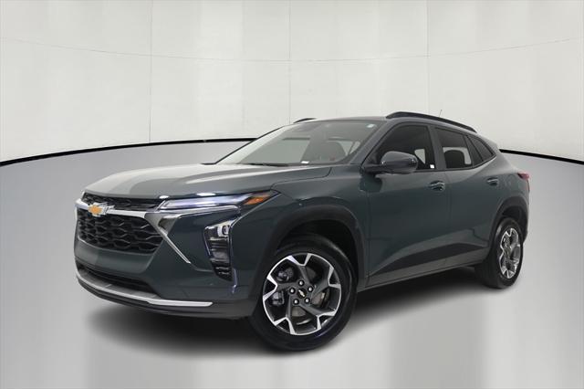 used 2025 Chevrolet Trax car, priced at $24,000
