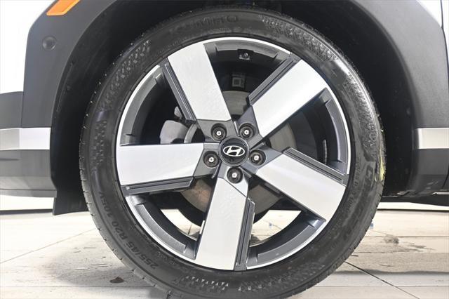 used 2024 Hyundai Santa Fe car, priced at $32,500