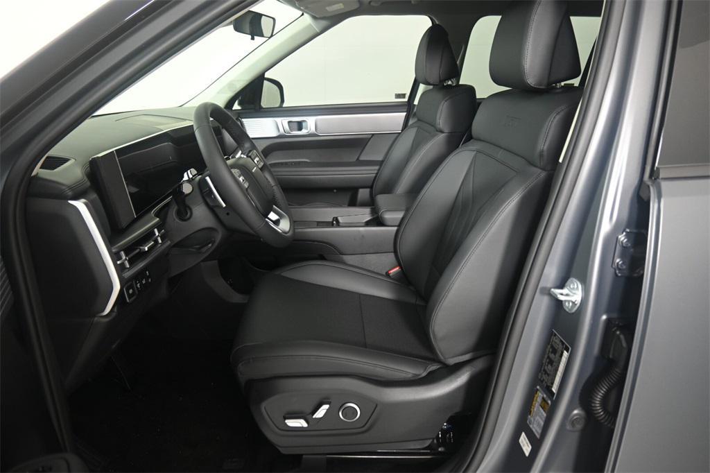new 2025 Hyundai Santa Fe car, priced at $38,672