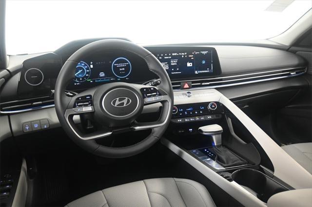 new 2025 Hyundai Elantra car, priced at $31,185