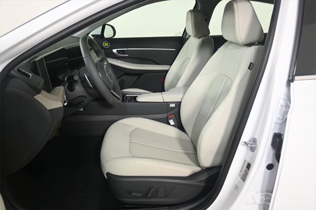 new 2025 Hyundai Sonata Hybrid car, priced at $33,405
