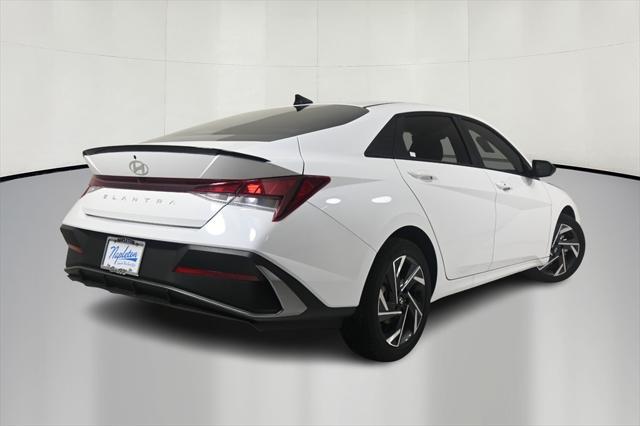 new 2025 Hyundai Elantra car, priced at $25,160