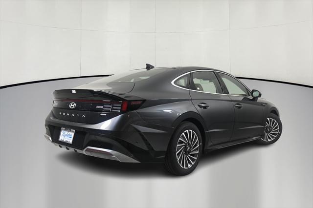 new 2025 Hyundai Sonata Hybrid car, priced at $35,177
