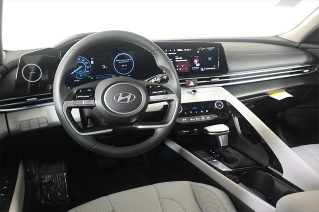 new 2025 Hyundai Elantra car, priced at $31,165