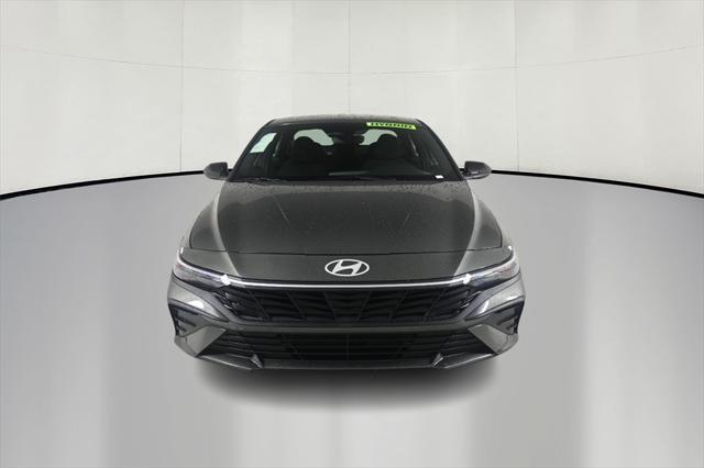 new 2025 Hyundai Elantra car, priced at $28,194