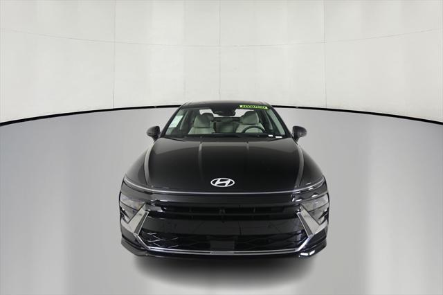new 2025 Hyundai Sonata Hybrid car, priced at $38,106