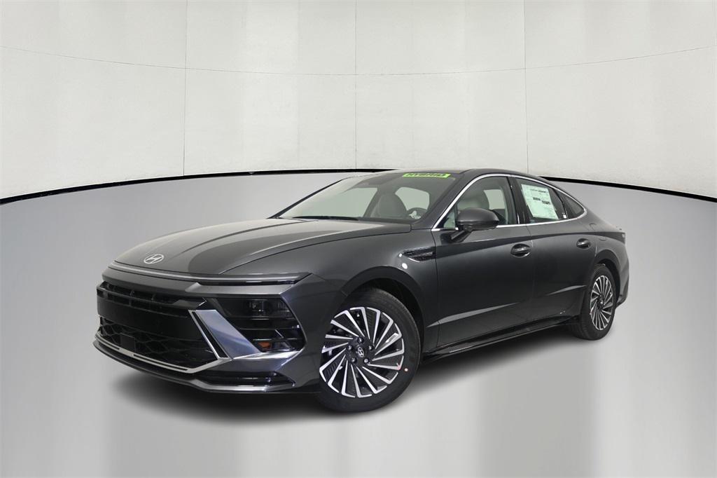 new 2025 Hyundai Sonata Hybrid car, priced at $29,432