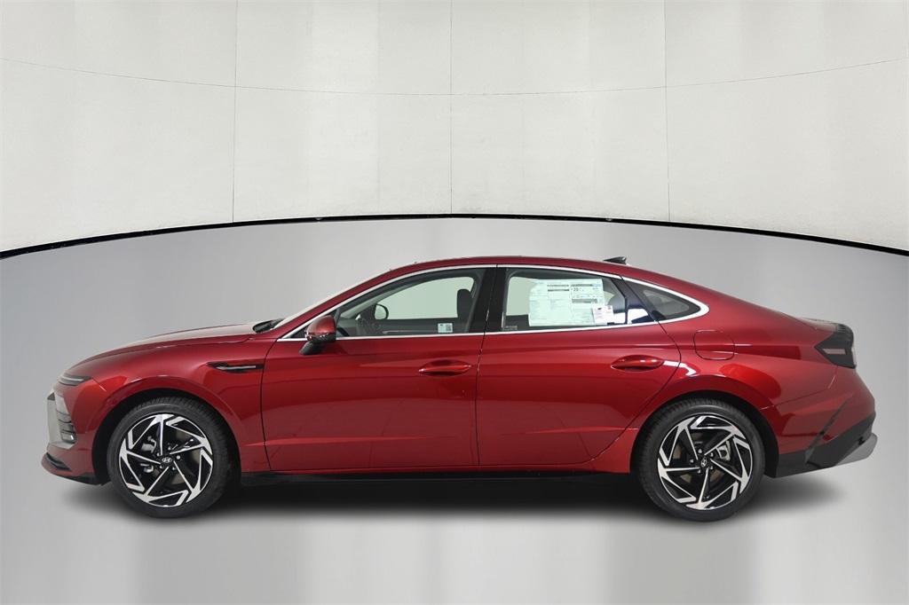 new 2024 Hyundai Sonata car, priced at $29,357