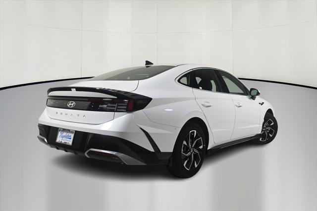 new 2025 Hyundai Sonata Hybrid car, priced at $31,666