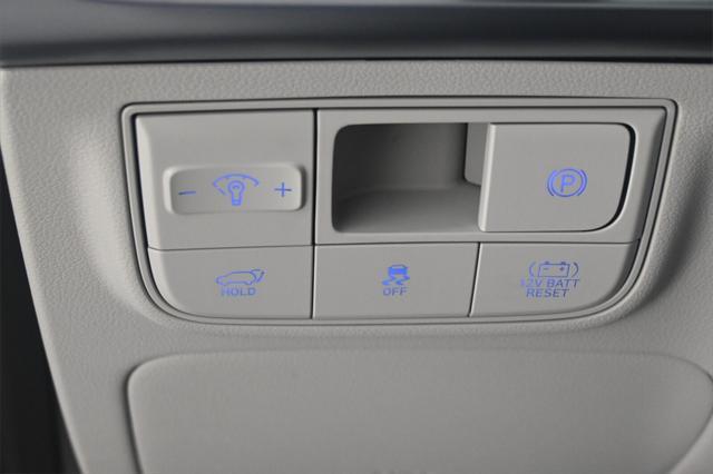 new 2025 Hyundai TUCSON Hybrid car, priced at $38,715