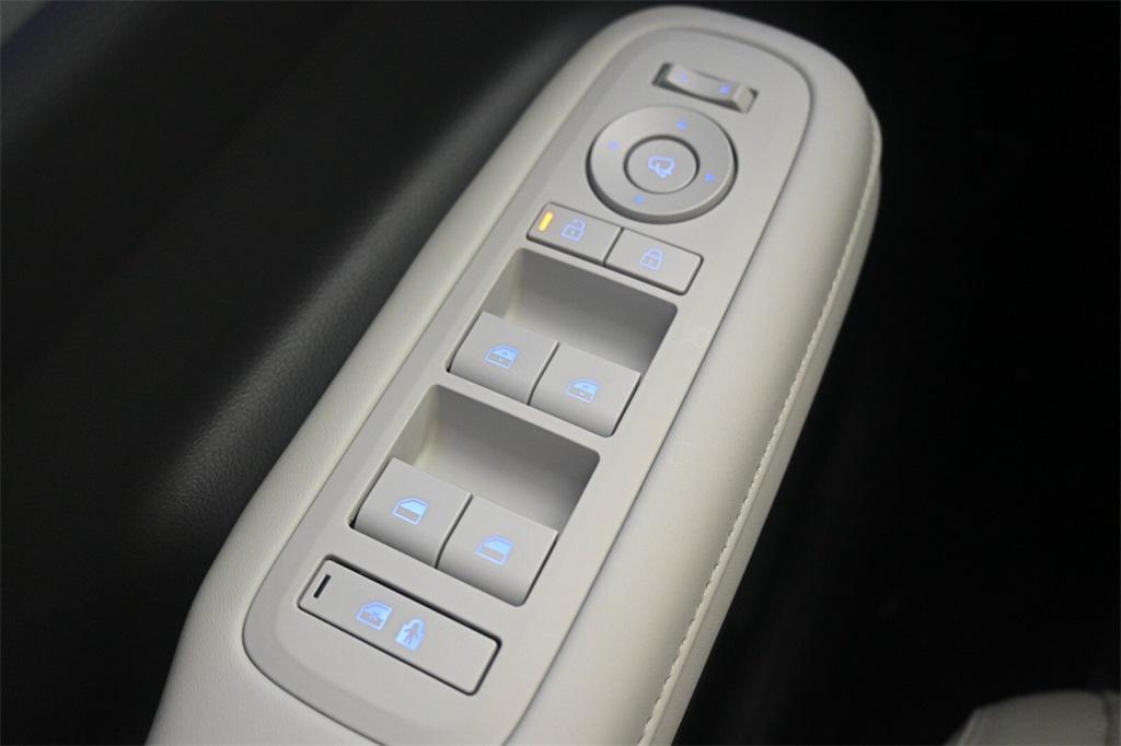 new 2025 Hyundai Santa Fe car, priced at $41,701