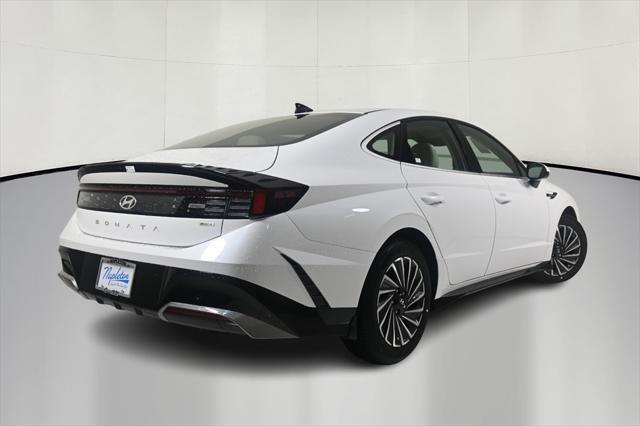 new 2025 Hyundai Sonata Hybrid car, priced at $33,160