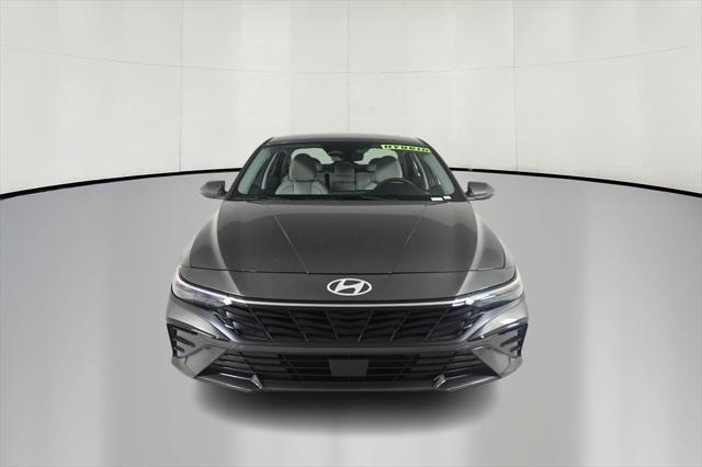 new 2024 Hyundai Elantra car, priced at $28,058