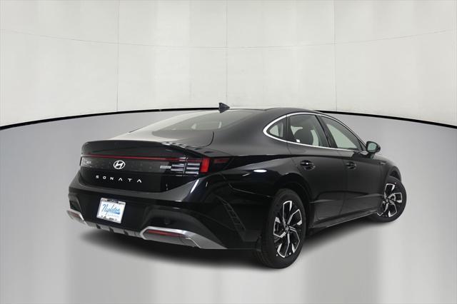 new 2025 Hyundai Sonata car, priced at $30,083