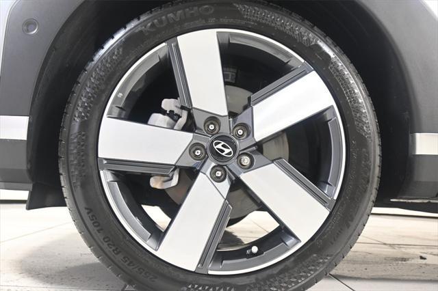 used 2024 Hyundai Santa Fe car, priced at $31,800