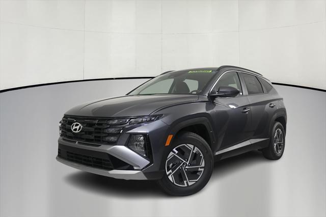 new 2025 Hyundai TUCSON Hybrid car, priced at $31,542