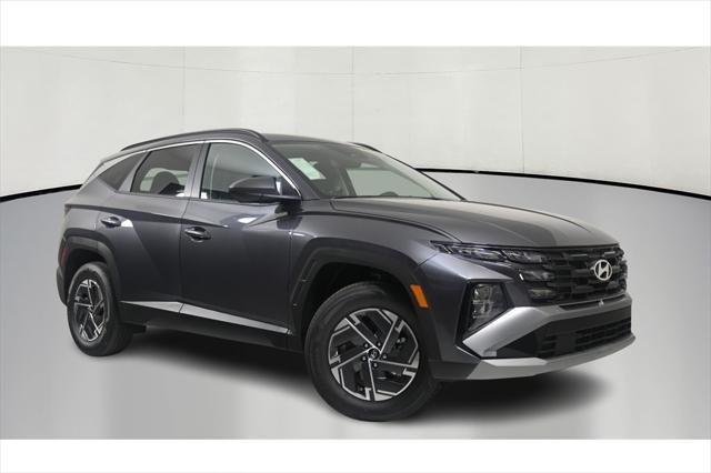 new 2025 Hyundai TUCSON Hybrid car, priced at $31,542
