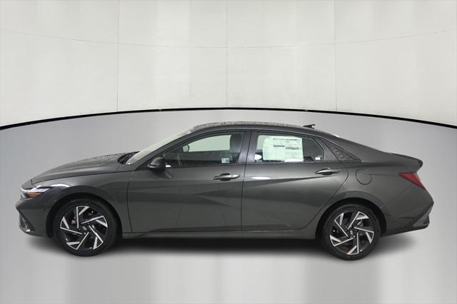 new 2025 Hyundai Elantra car, priced at $28,194