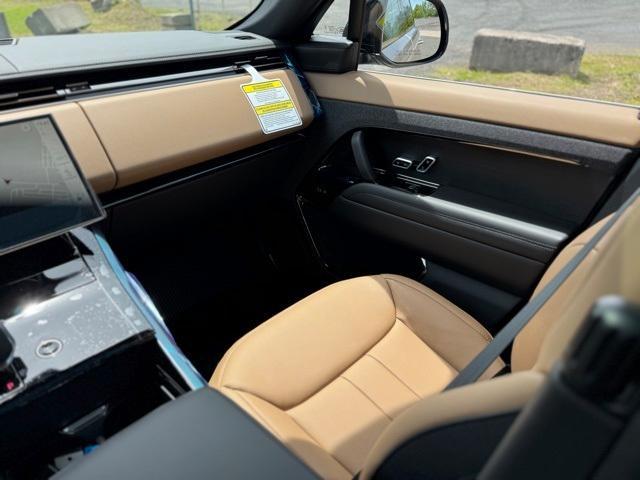 new 2025 Land Rover Range Rover Sport car, priced at $131,600