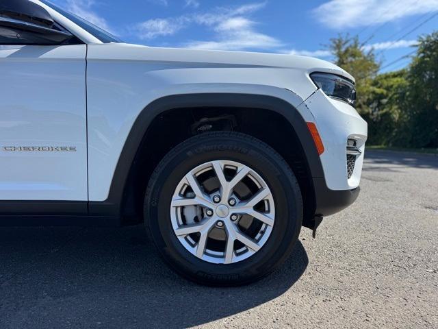used 2022 Jeep Grand Cherokee car, priced at $30,998