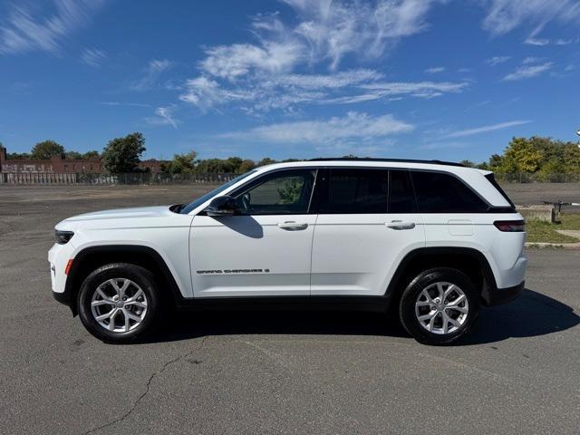 used 2022 Jeep Grand Cherokee car, priced at $30,998