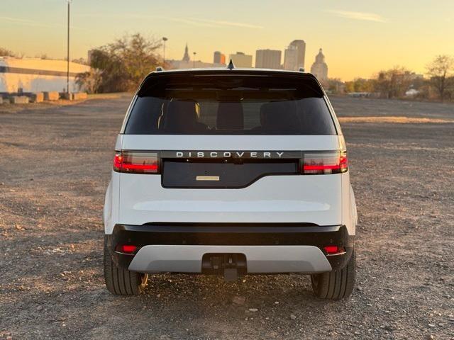 new 2025 Land Rover Discovery car, priced at $88,943