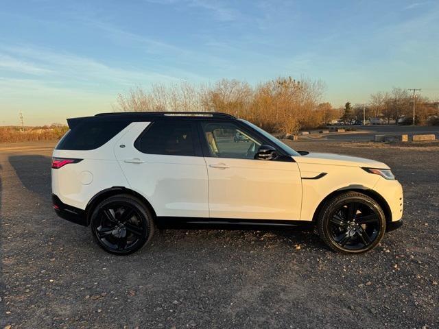 new 2025 Land Rover Discovery car, priced at $88,943