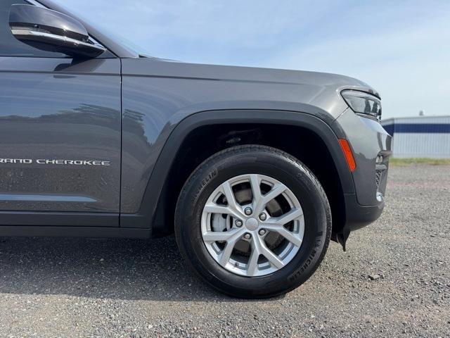 used 2023 Jeep Grand Cherokee car, priced at $32,988