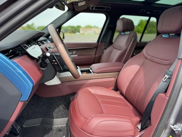 new 2025 Land Rover Range Rover car, priced at $147,030