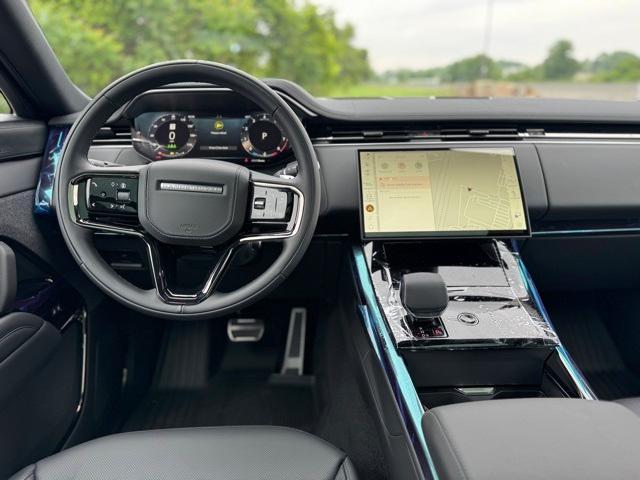 new 2025 Land Rover Range Rover Sport car, priced at $113,410