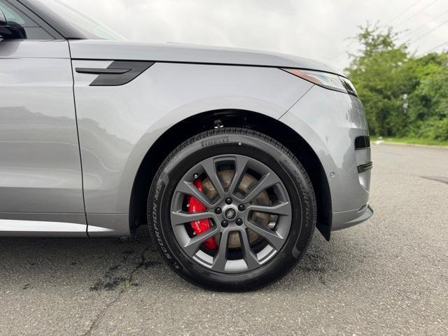 new 2025 Land Rover Range Rover Sport car, priced at $113,410