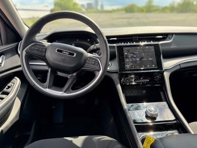 used 2023 Jeep Grand Cherokee car