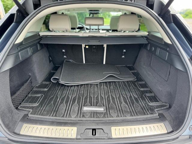 used 2022 Land Rover Range Rover Velar car, priced at $42,946
