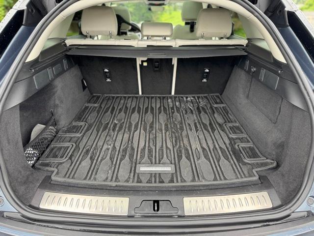 used 2021 Land Rover Range Rover Velar car, priced at $38,878