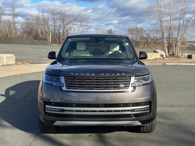 new 2025 Land Rover Range Rover car, priced at $118,580